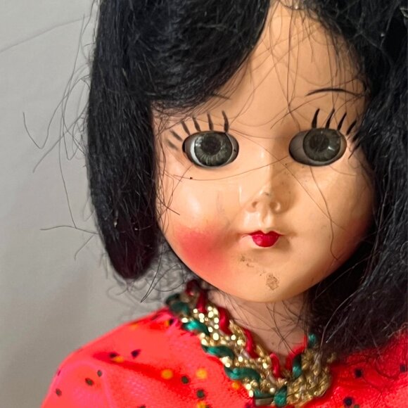 Vintage 7.5" Doll Spanish Mexican Girl Sleepy Eyes Floral Dress Souvenir - Picture 4 of 13